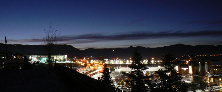 Get a Suburban Denver Dining Experience in Lakewood