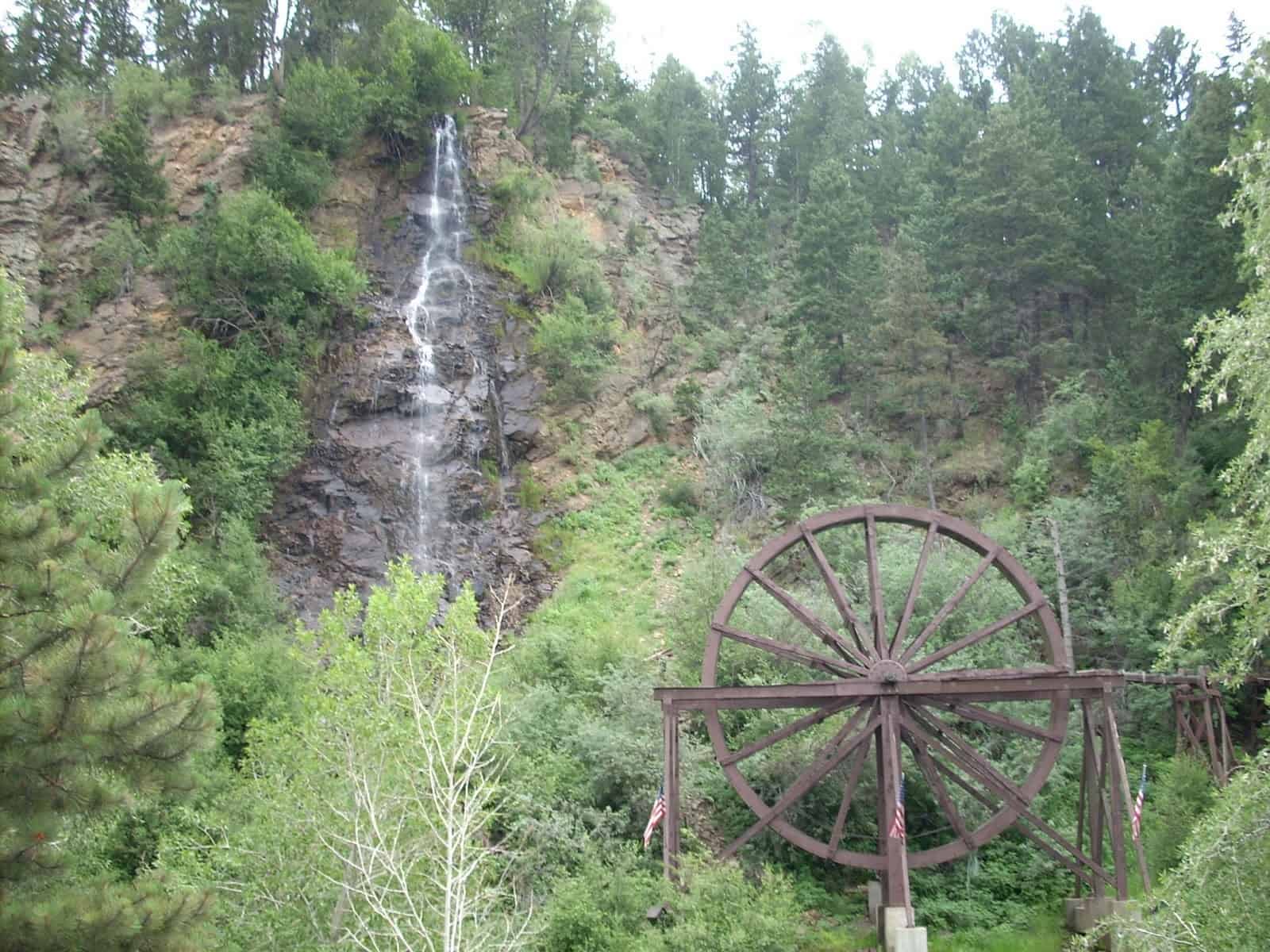 Answer the Call of the Canyon When You Stay in Idaho Springs 1