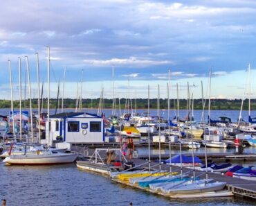 4 Of The Best Places For Boat Rentals In Denver: From Pontoon Boats to Jet Skis 4 Of The Best Places For Boat Rentals In Denver: From Pontoon Boats to Jet Skis